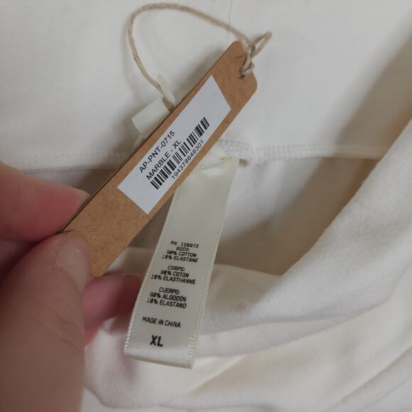 SKIMS Women's Foldover Pants in Marble Size XL - Picture 6 of 6